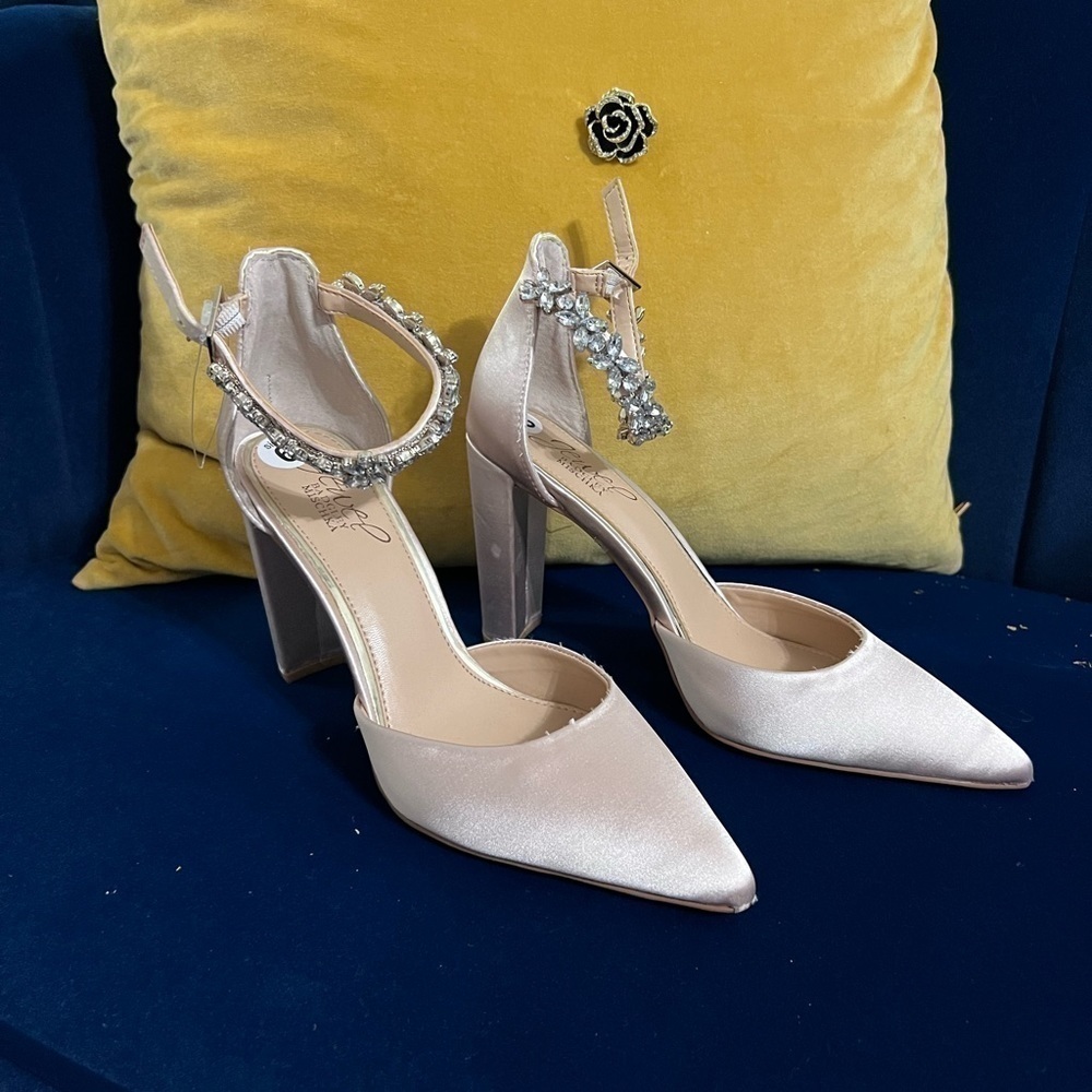 Jewel Badgley Mischka  Women’s Ollie High Satin Wedding Heels- Size 6